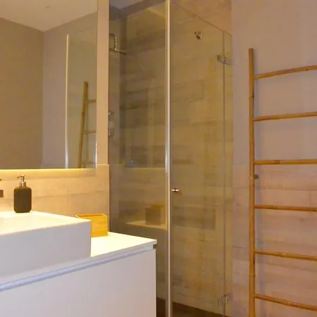 Lf Camelia Deluxe Apartment, By Flat In Апартаменты *