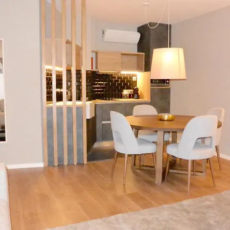 Lf Camelia Deluxe Apartment, By Flat In Апартаменты