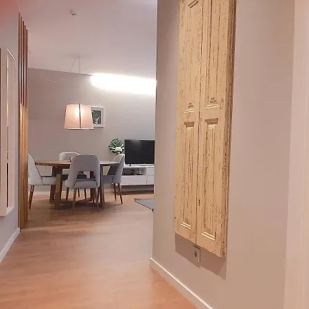 Lf Camelia Deluxe Apartment, By Flat In Апартаменты *