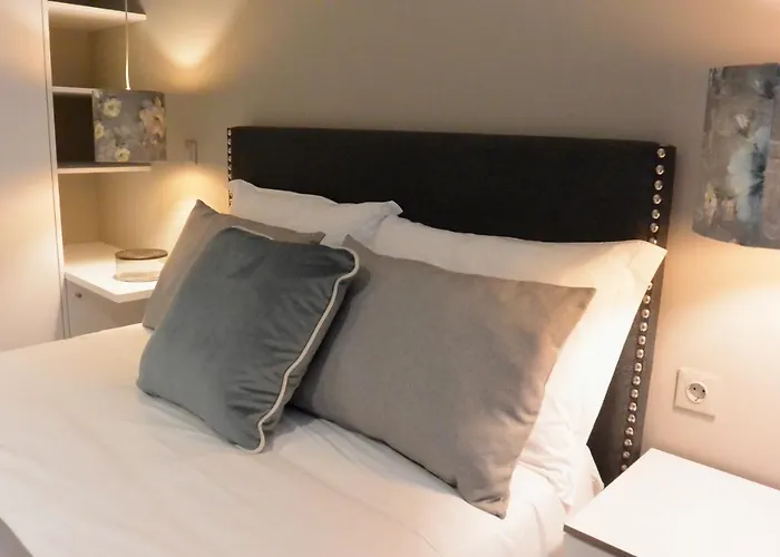 Lf Porto Camelia Deluxe Apartment, By Lf Apartments * 포르투